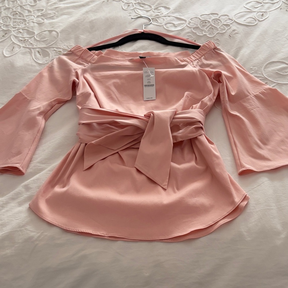 White House Black Market Blush Pink Off-Shoulder Tie-Waist Top. NWT